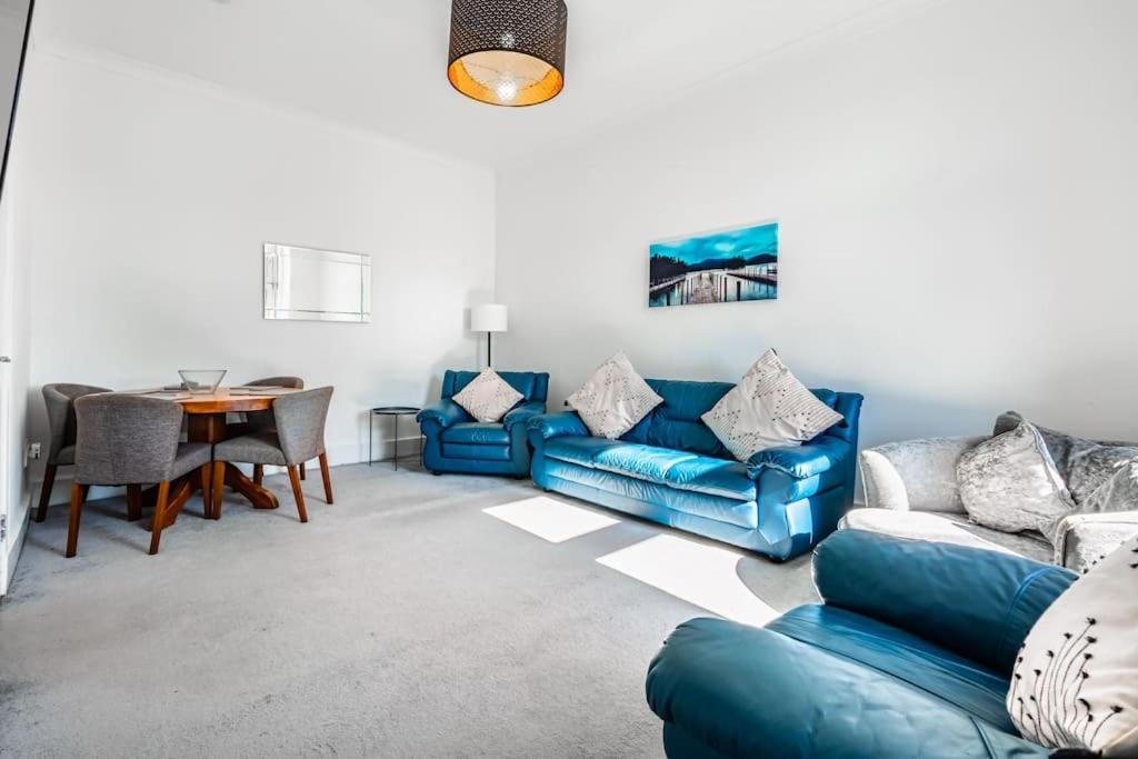 ווישאו Kali Apartment - Spacious 3 Bed Apartment In Wishaw מראה חיצוני תמונה